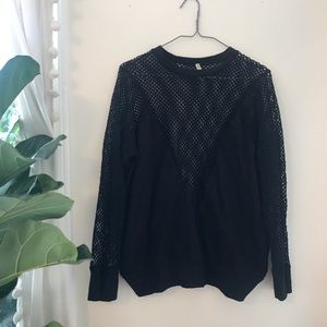 Emma & Sam net V Neck Pullover